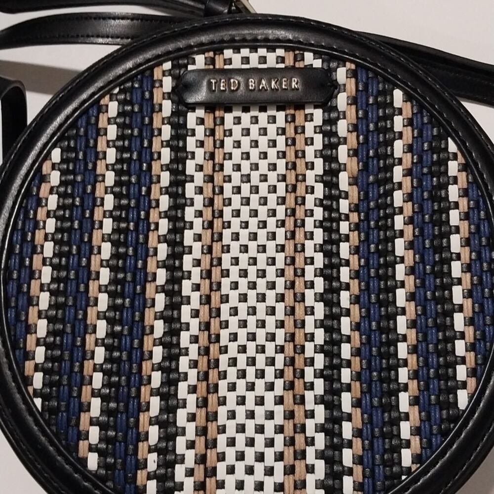 Ted Baker Armara Woven Circle Crossbody - Picture 2 of 10